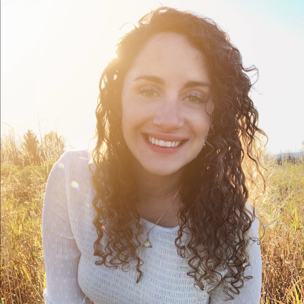 Meet your Posher, Alexis